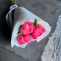 Букет из 3 коралловых пиона фото 4